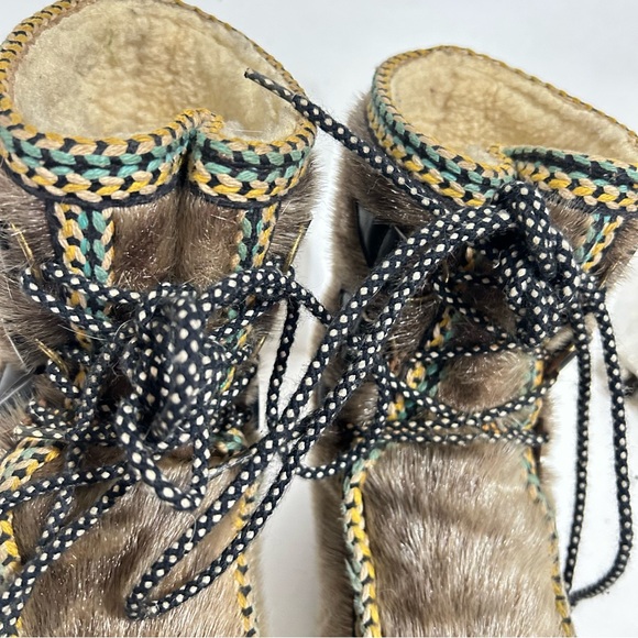 Vintage 80s Seal Skin Lace Up Winter Boots Shearling Braided & Leather Trim 6.5 - Picture 10 of 16